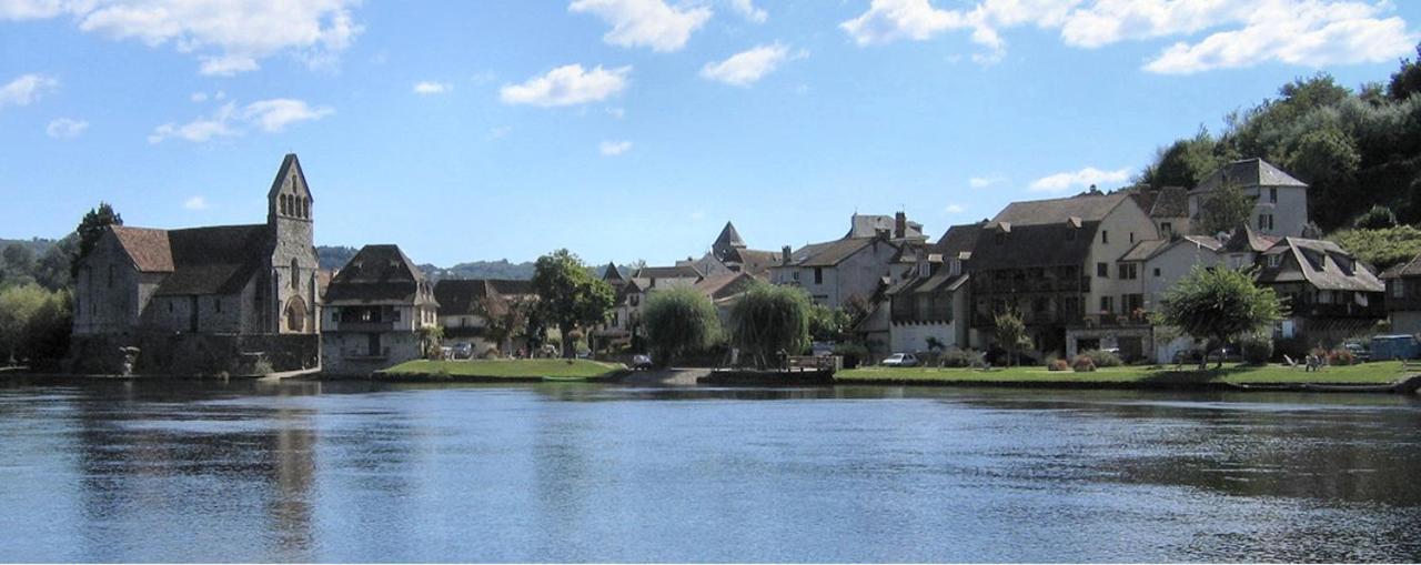 Ferienwohnung Logis Face A L'Abbatiale Beaulieu-sur-Dordogne Exterior foto